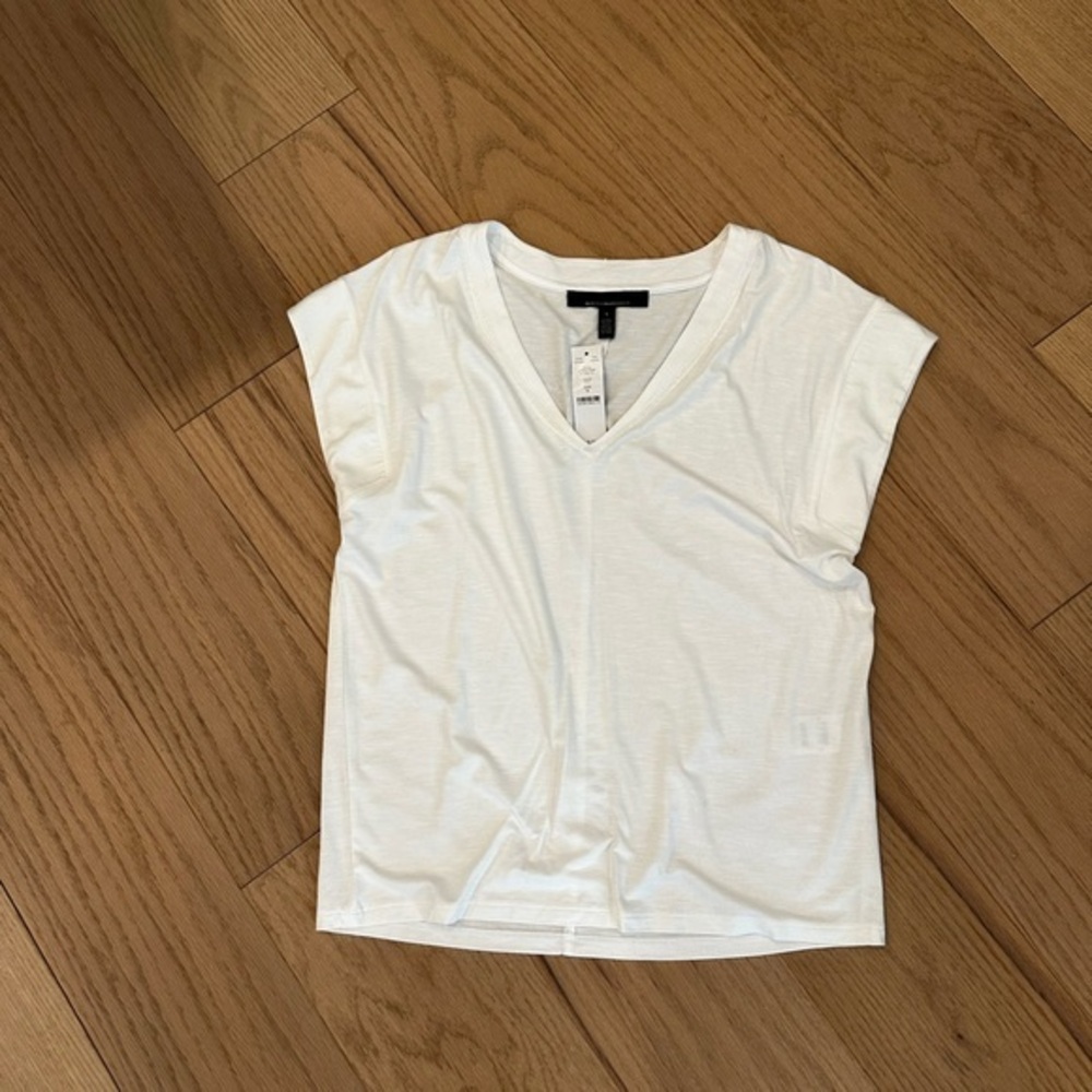 NWT White House Black Market Ivory V-Neck Tee